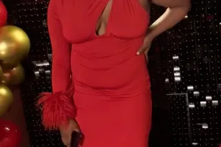 ✨ "Hi! I provide great service. I'm available — you can call me anytime! 📞😊" - Image 3